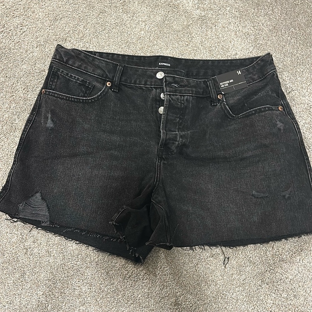 Express boyfriend mid rise denim shorts